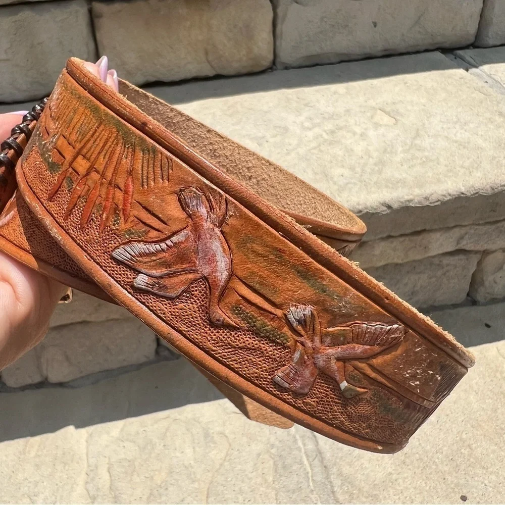 HANDMADE tooled leather belt with oval leather buckle ducks nature design 46" - Picture 5 of 7